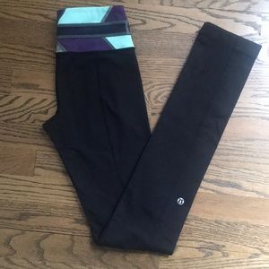 Size 2 lululemon skinny groove pant, black